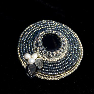 Брошь Шляпка